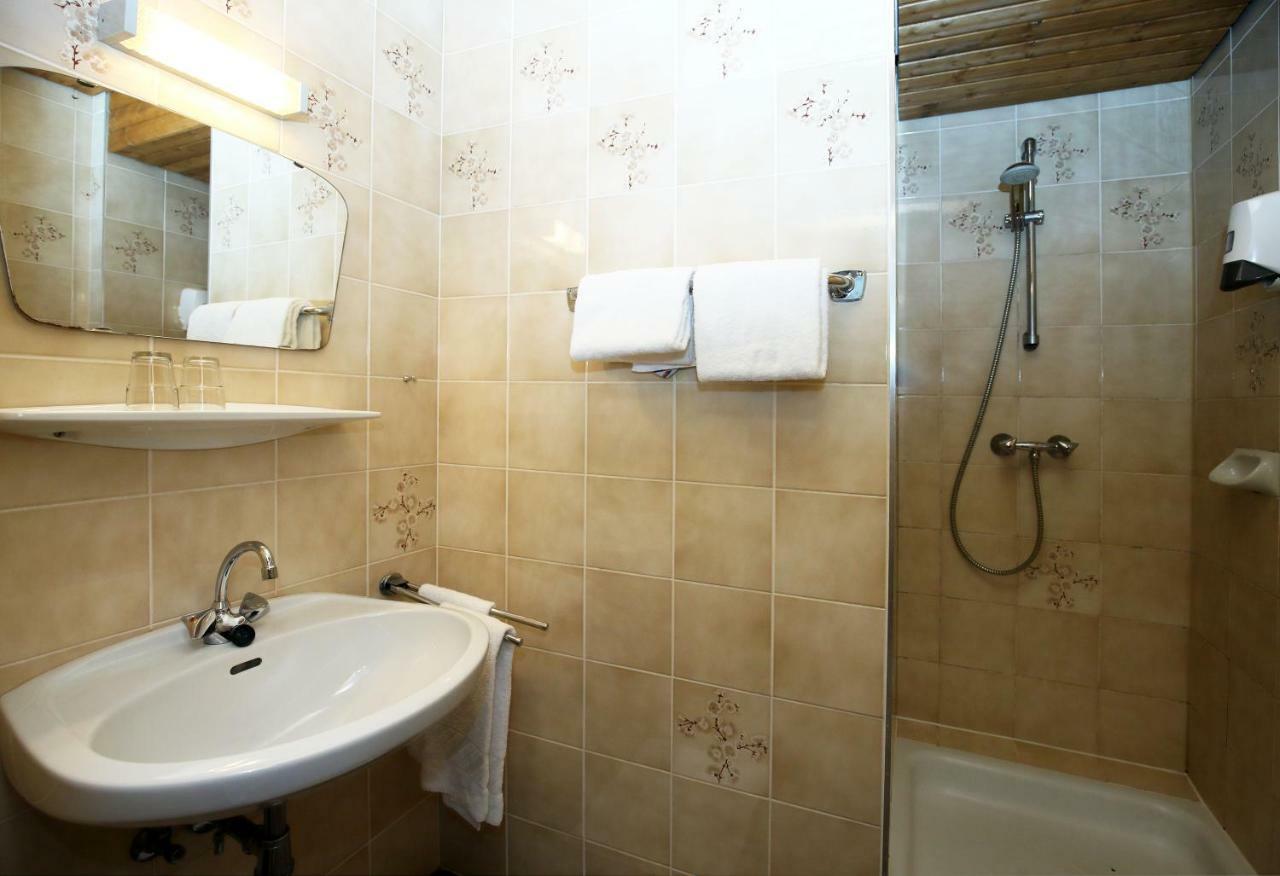 Kellerberg Dorfgasthof Hotel Staberhof מראה חיצוני תמונה