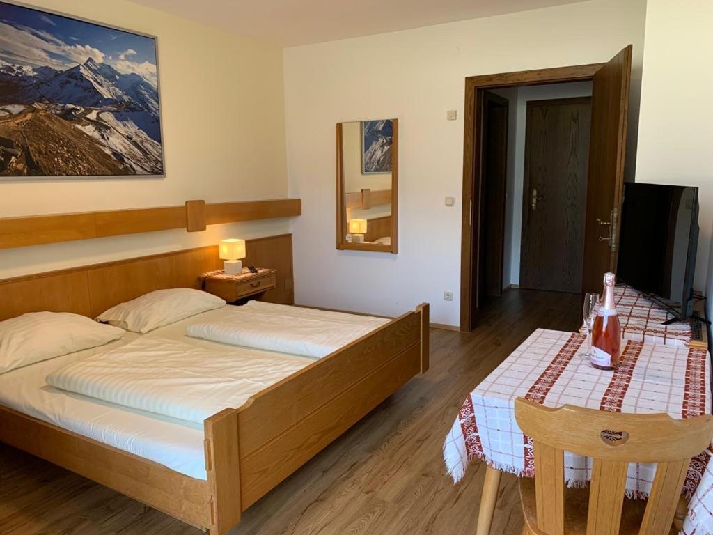 Kellerberg Dorfgasthof Hotel Staberhof מראה חיצוני תמונה